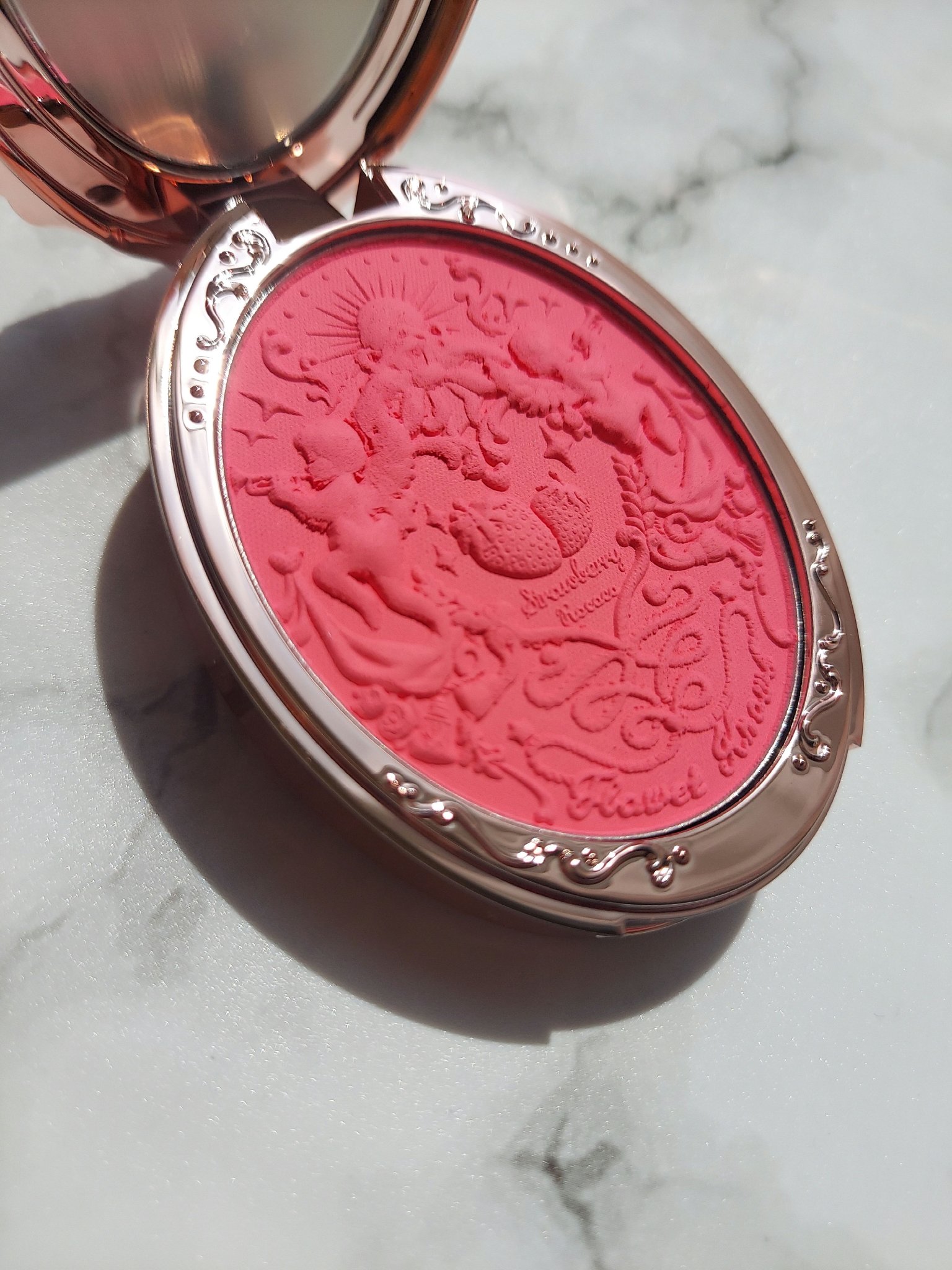 ストロベリーロココ チークブラッシュ G01 ロマンティックブロッサム/FlowerKnows/パウダーチークを使ったクチコミ（3枚目）