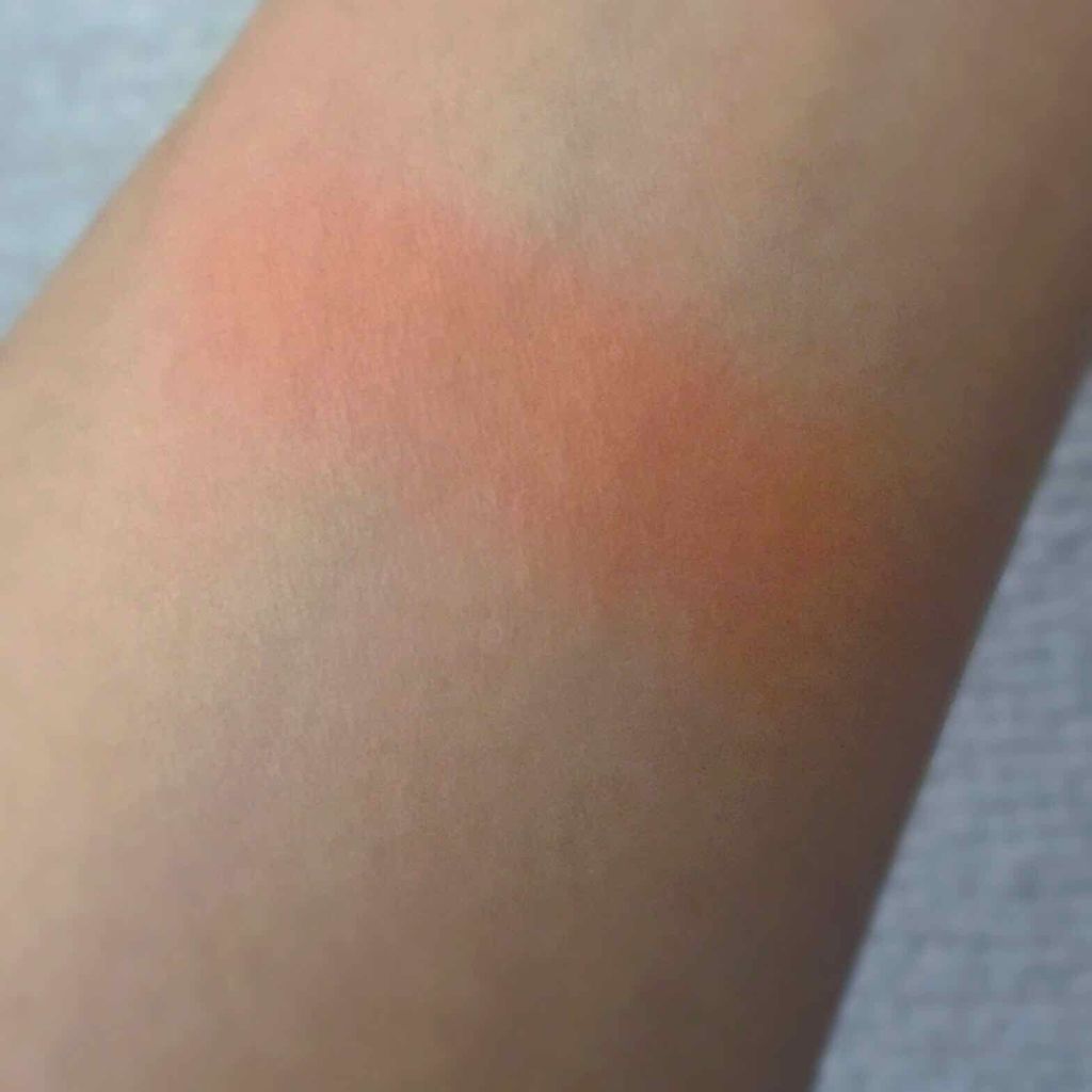 アリュールド シングル アイシャドウ/DAZZSHOP/単色アイシャドウを使ったクチコミ（3枚目）