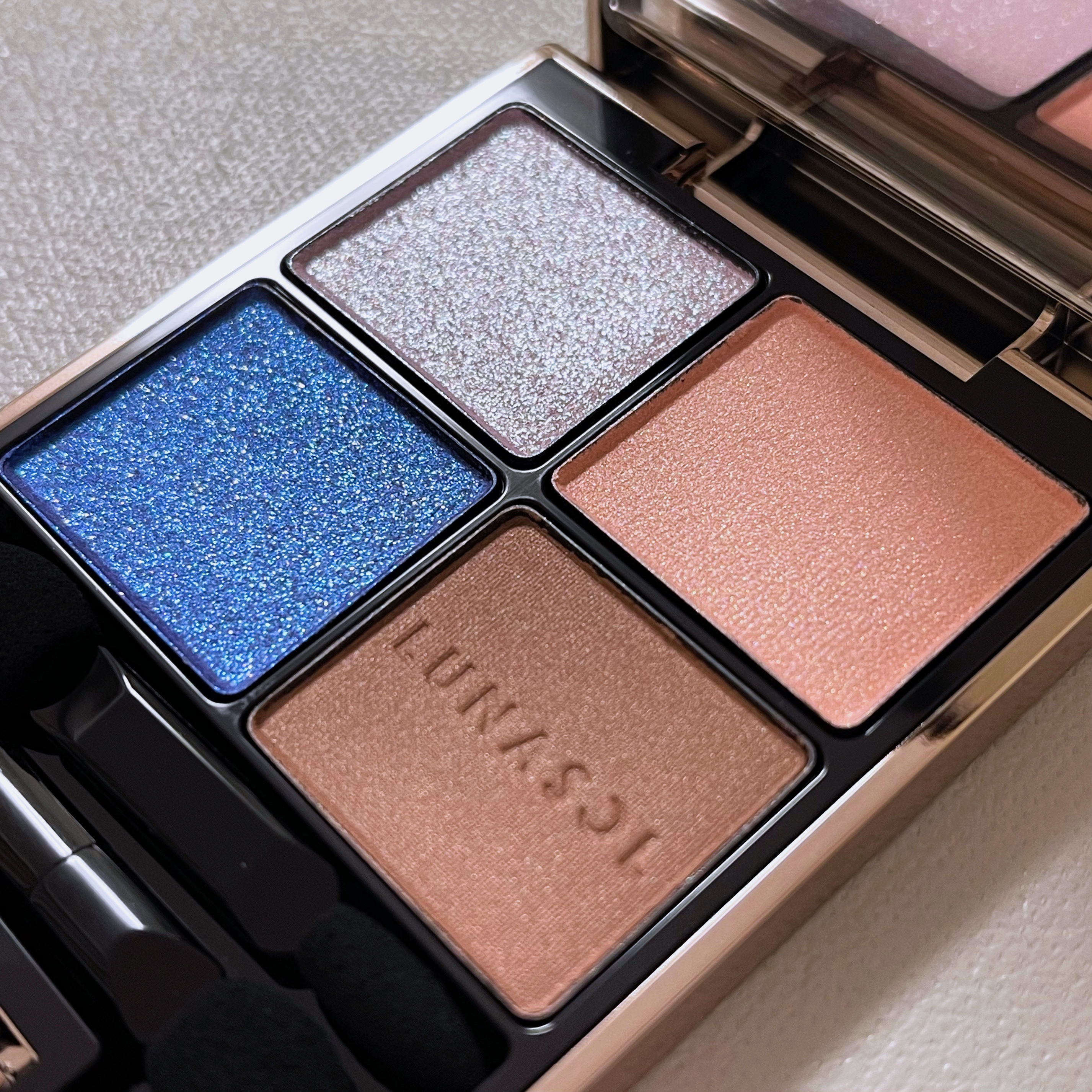 アイカラーレーション EX33 Galaxy Loop/LUNASOL/アイシャドウパレットを使ったクチコミ（1枚目）