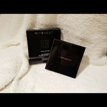 GIVENCHY プードル・グロウのクチコミ「GIVENCHY / POUDRE GLOW
　　　　　　- 00 MOONLIGHT SAI.....」（2枚目）