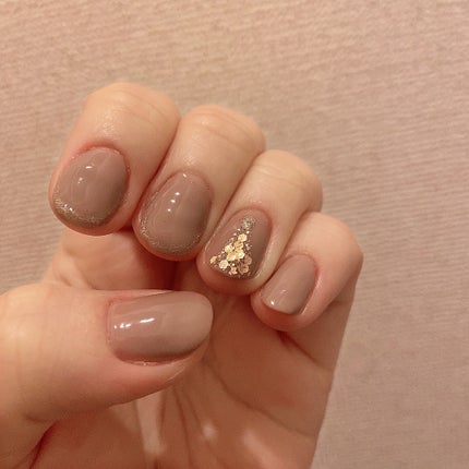 ハル on LIPS 「最近のセルフジェルネイルです。左手で右手に塗るのとても難しい。..」(4枚目)