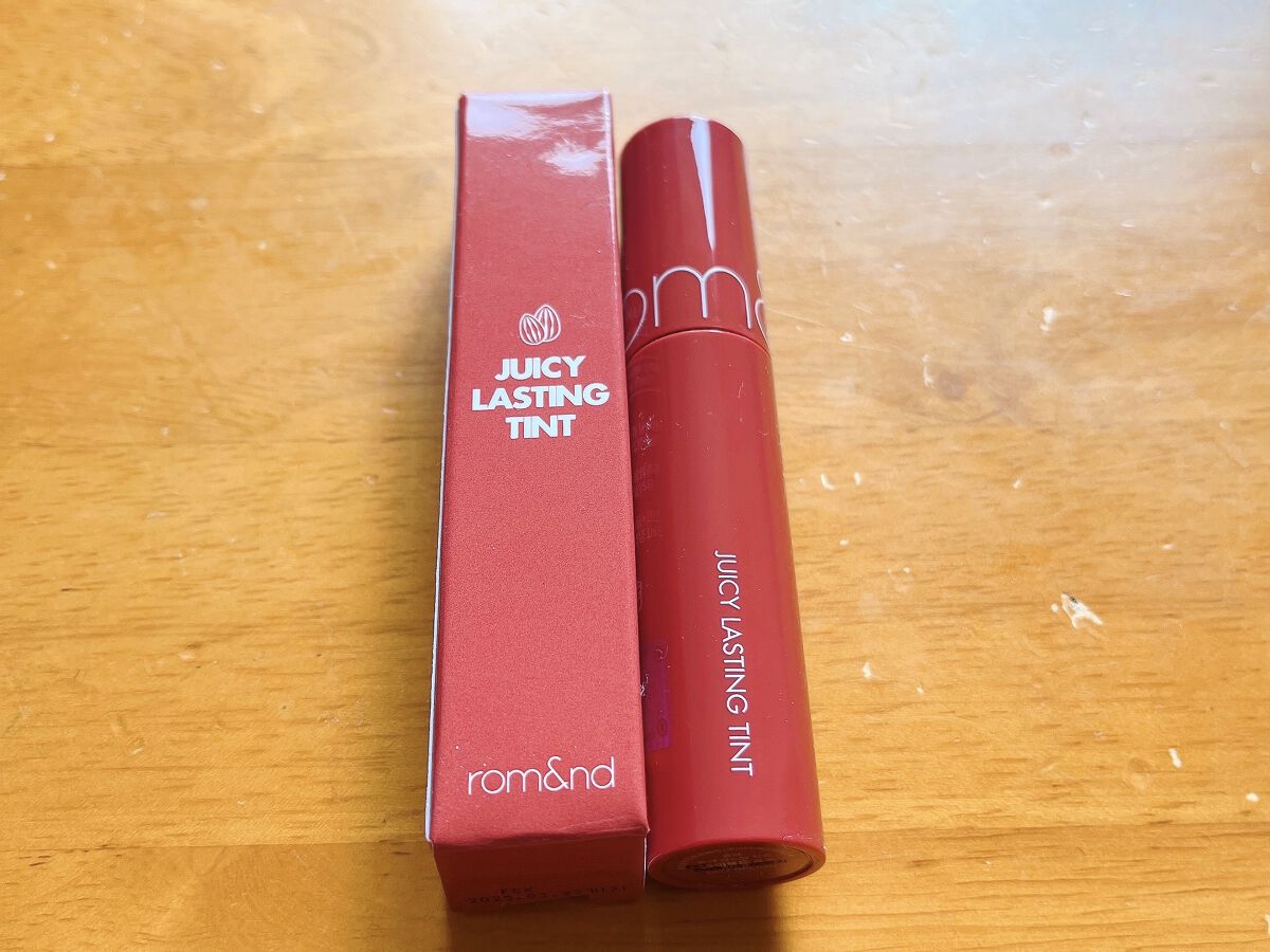ジューシーラスティングティント/rom&nd/リップティントを使ったクチコミ（2枚目）
