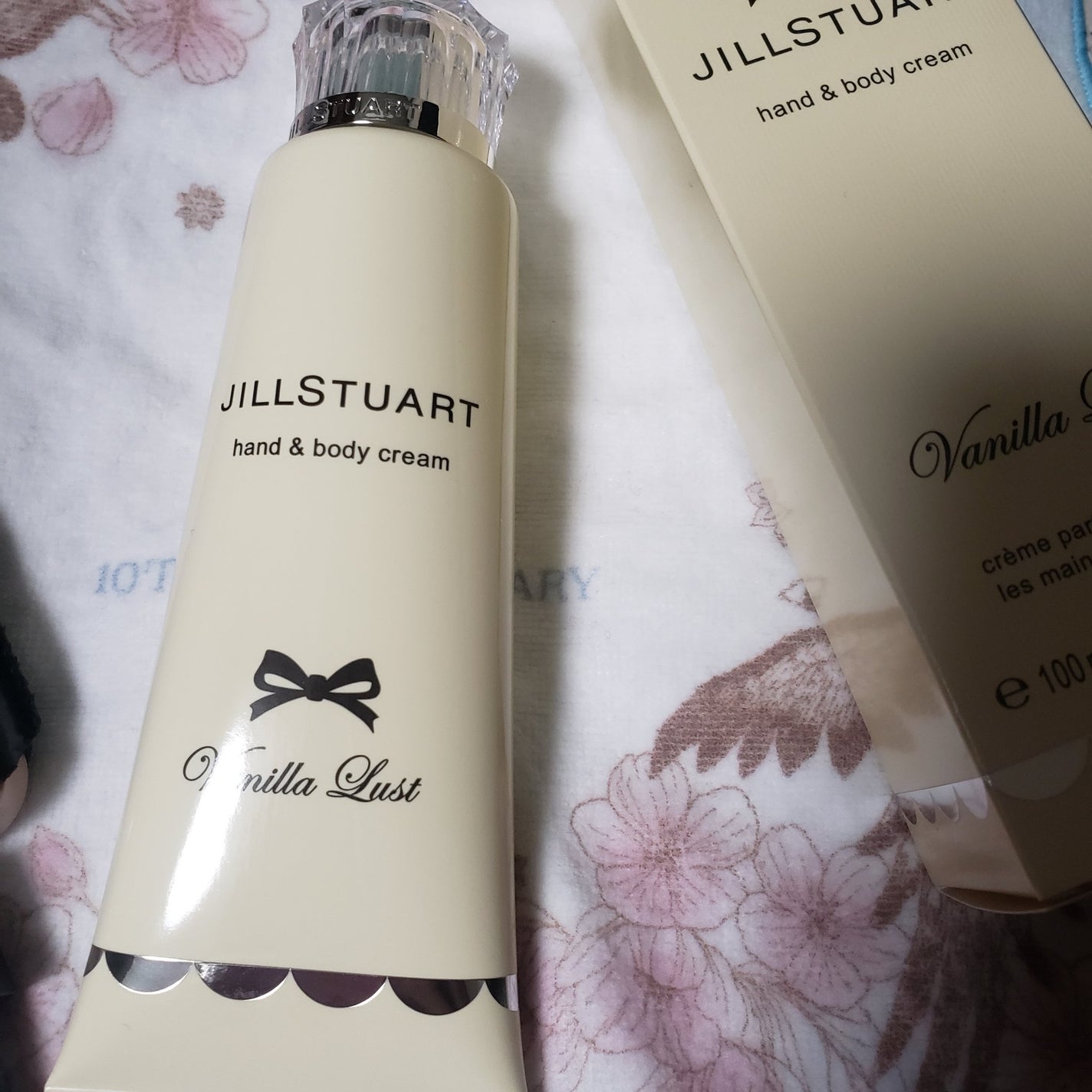 ヴァニラ ラスト ハンド&ボディ クリーム/JILL STUART/ボディクリームを使ったクチコミ(1枚目)