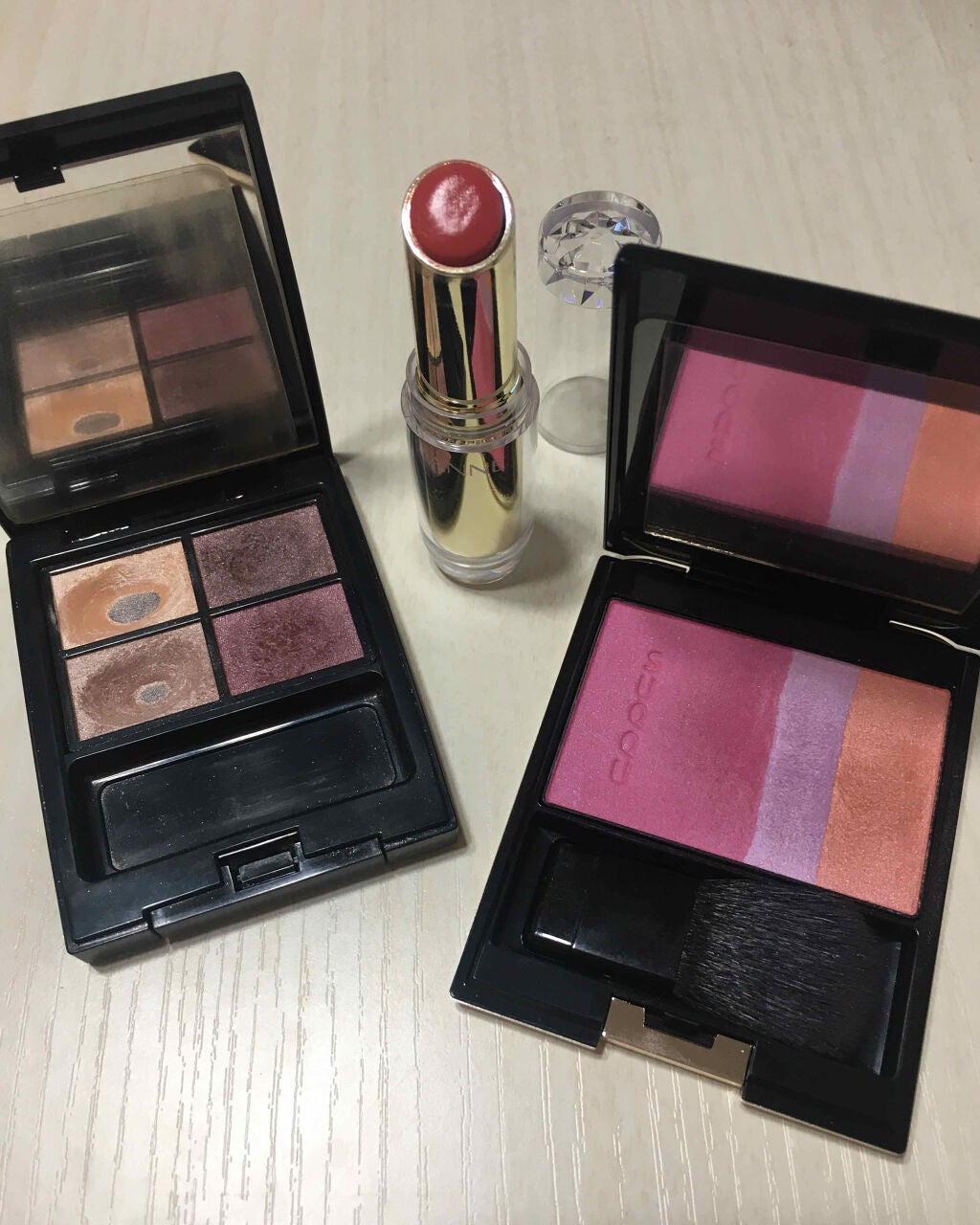 ラスティンググロスリップ/CEZANNE/口紅を使ったクチコミ(2枚目)