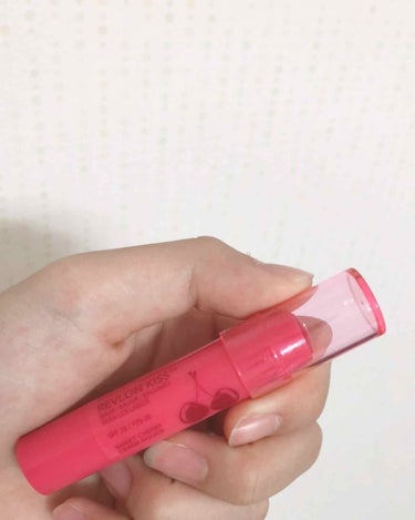 いや～久々すぎる投稿🤤受験生いやですね、🤢

でも息抜きはしたい、、。

今回はRevlonのおりっぷさんです！
わたしは結構お気に入りです！
匂いはめっちゃ甘いチェリーの匂いって感じで好き嫌いありそう