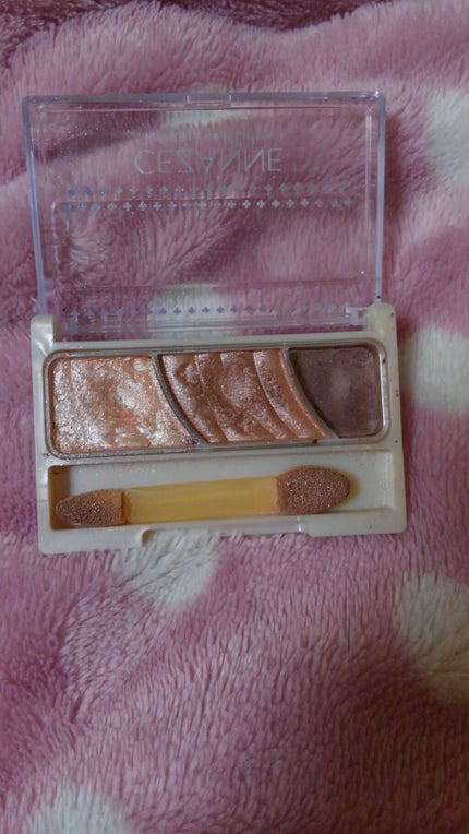 トーンアップアイシャドウ/CEZANNE/アイシャドウパレットを使ったクチコミ(2枚目)