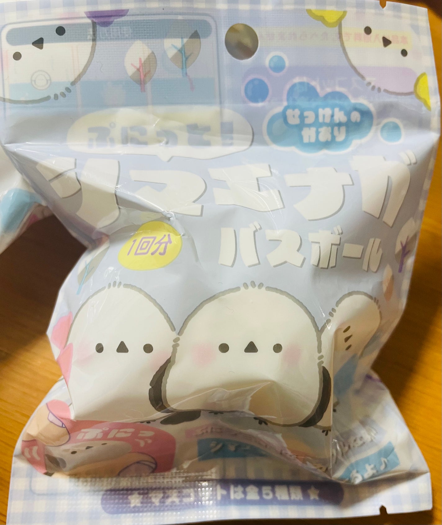 もも on LIPS 「#使用レビューぷにっと!シマエナガバスボール全5種類せっけんの..」(1枚目)