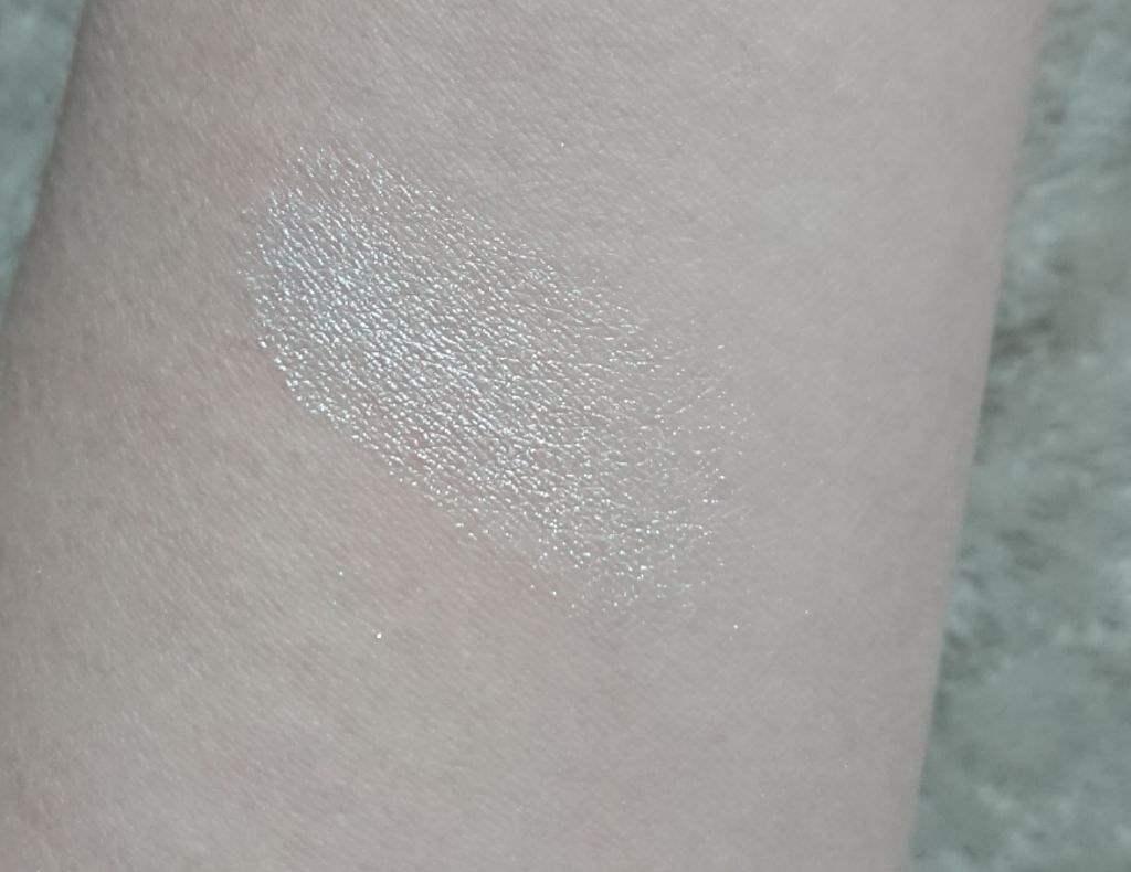 ヴィセ アヴァン シングルアイカラー 003 COTTON PEARL/Visée/単色アイシャドウを使ったクチコミ（3枚目）