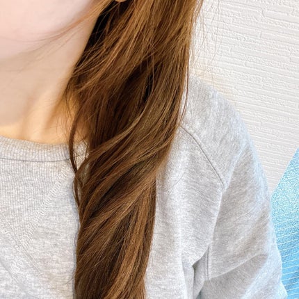 treecell リカバリー オイルエッセンスのクチコミ「・
細くて絡まりがちなわたしの髪の毛…
しっとりツヤやかな髪に仕上げて
サラサラまとめてくれる.....」(3枚目)