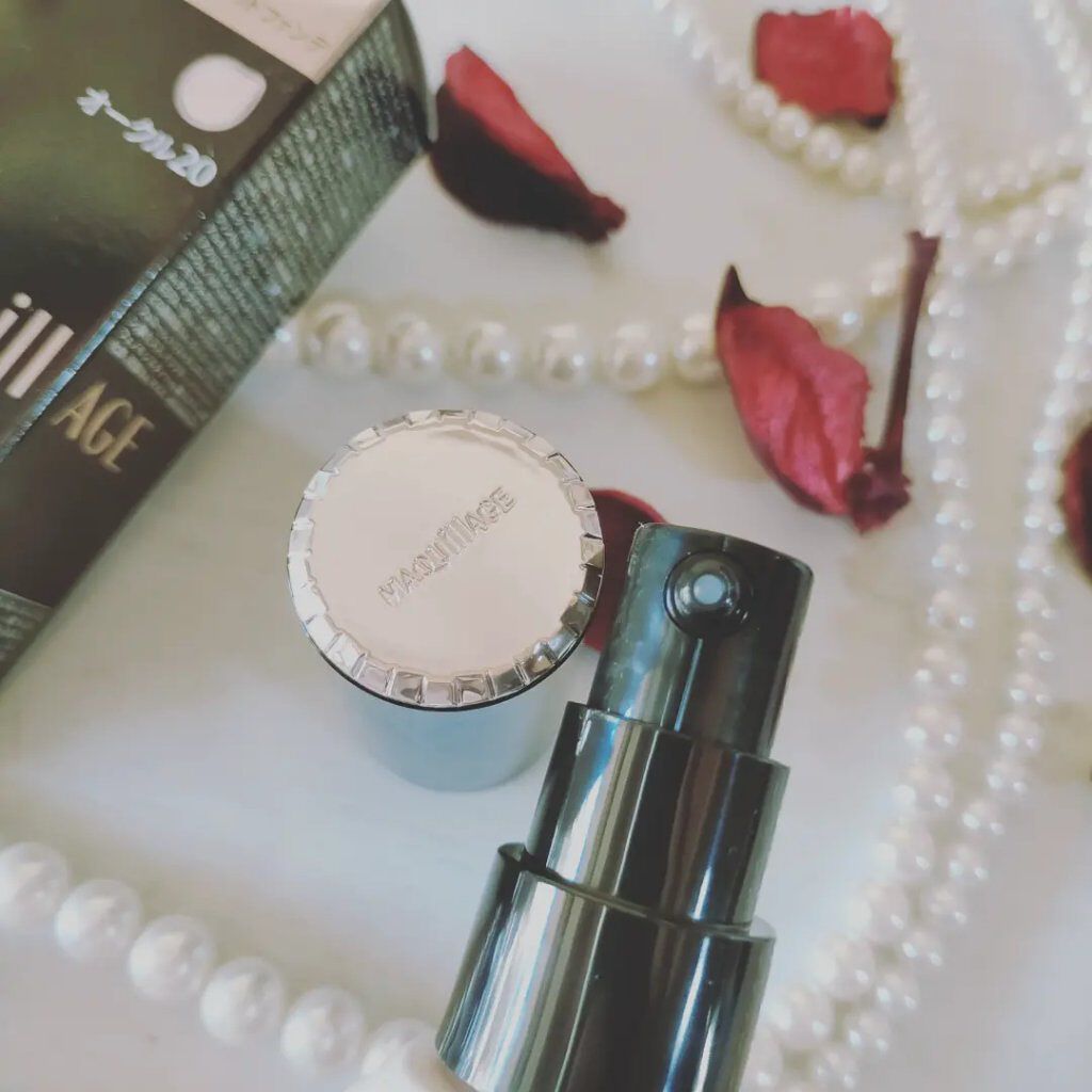 ドラマティックエッセンスリキッド/マキアージュ/リキッドファンデーションを使ったクチコミ（2枚目）