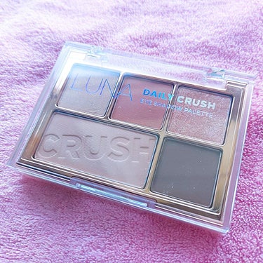 Qoo10での購入品😎
LUNA
DAILY CRUSH EYE SHADOW PALETTE
01 VINTAGE CORAL

LUNAはコンシーラーが有名なんじゃないかなと思うんですが、そこから出