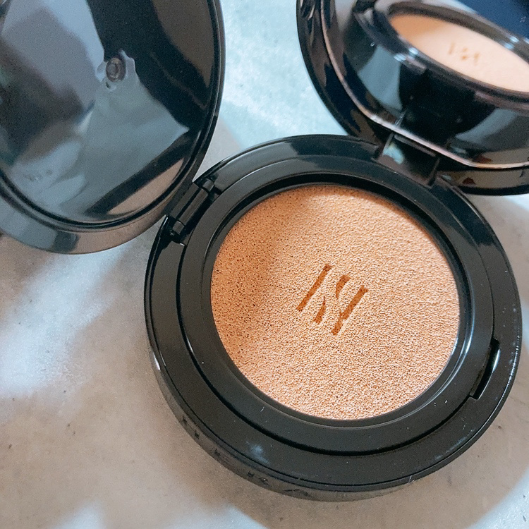 ブラック クッション 17C1 ペタルアイボリー/HERA/クッションファンデーションを使ったクチコミ（3枚目）