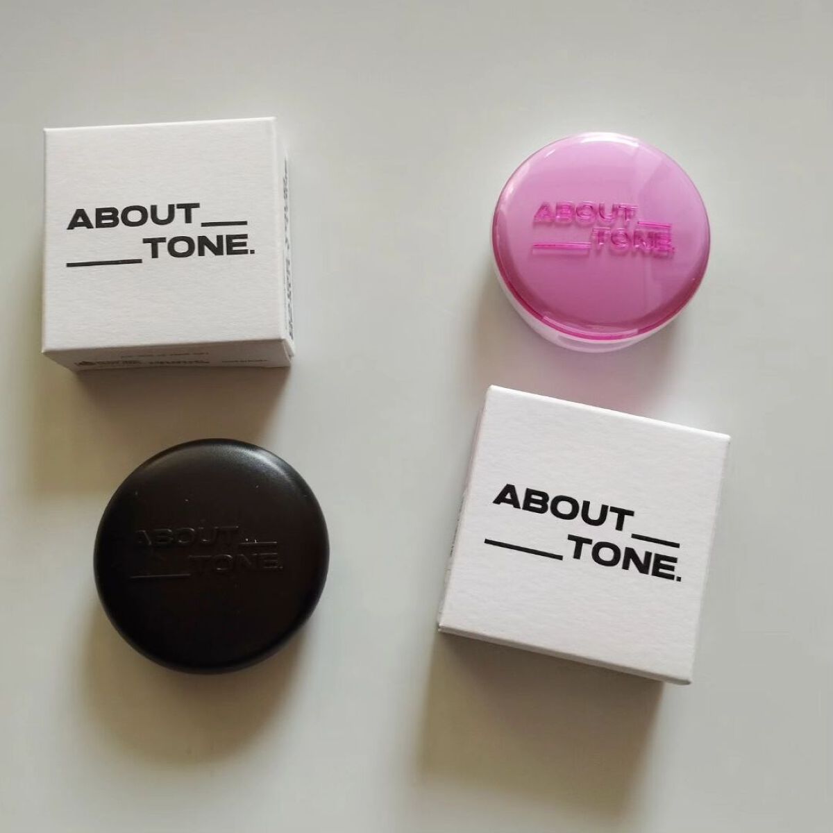 ABOUT TONE グローパウダーパクトのクチコミ「メガ割で購入してた 
👍🩷
コンパクトで持ち歩きに便利,👍😀

個人的にはピンクのほうが好きか.....」（1枚目）