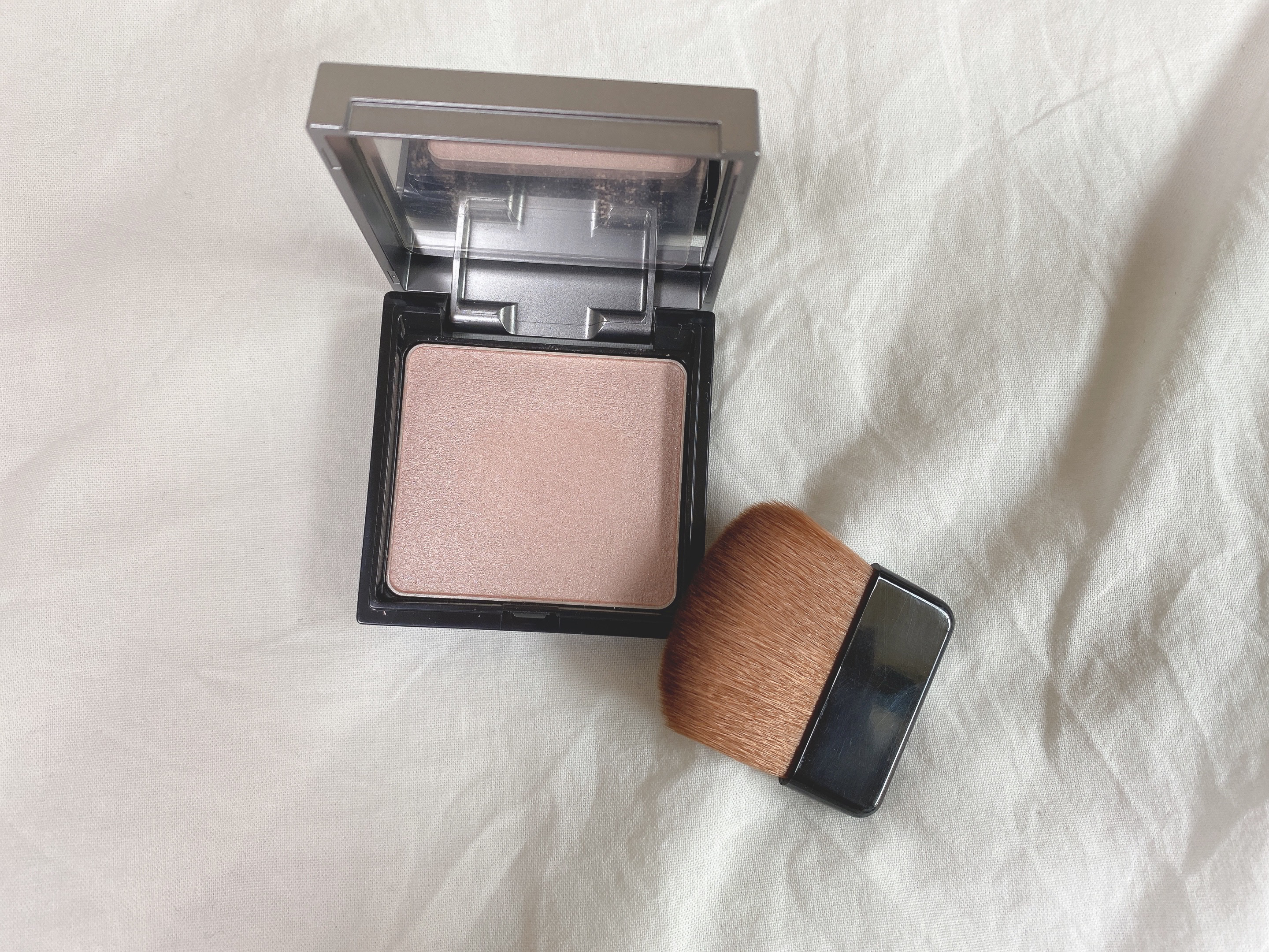 &be ルミナイジングパウダー/＆be/パウダーハイライトを使ったクチコミ（2枚目）