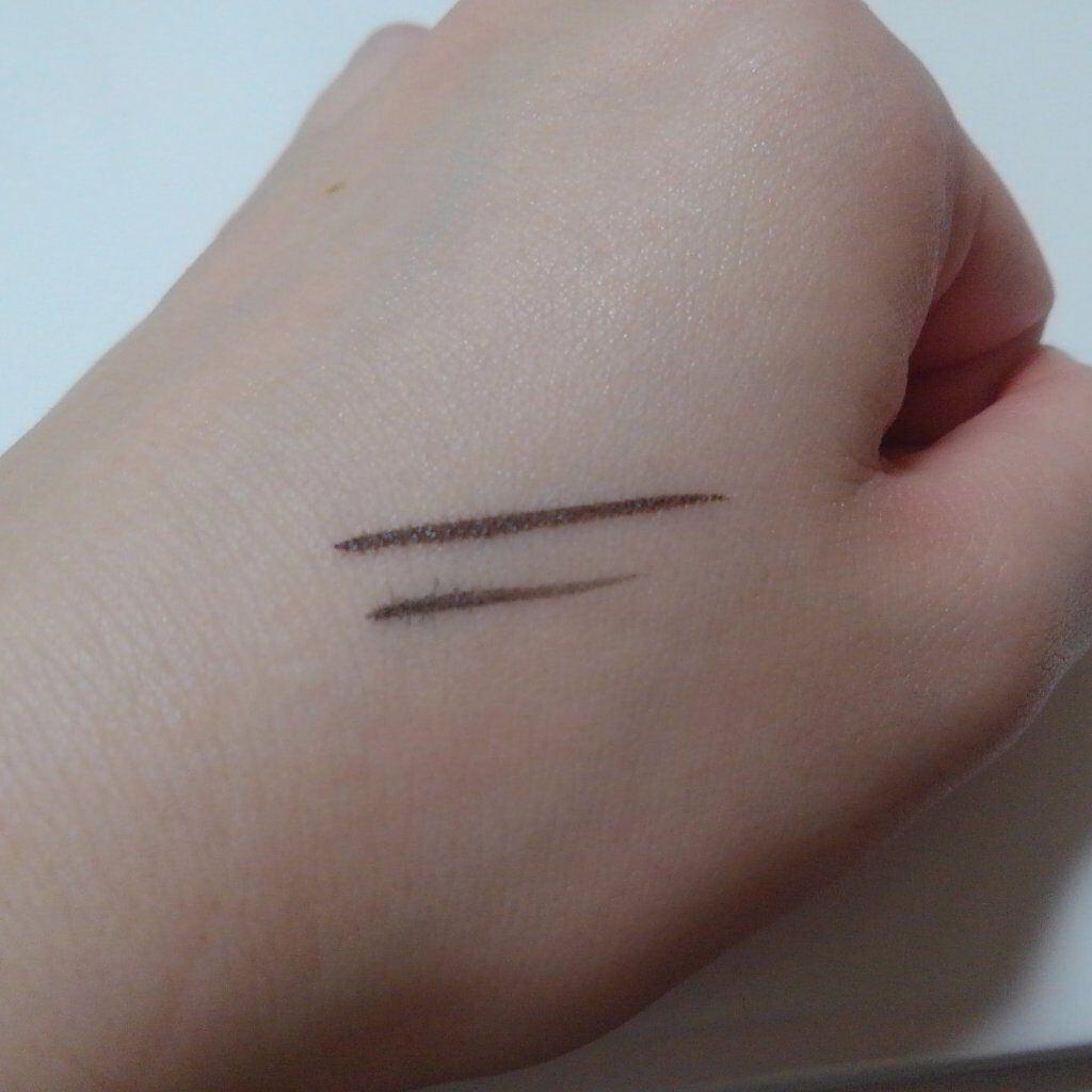 スキルレスライナー/LUMIURGLAS/リキッドアイライナーを使ったクチコミ(4枚目)