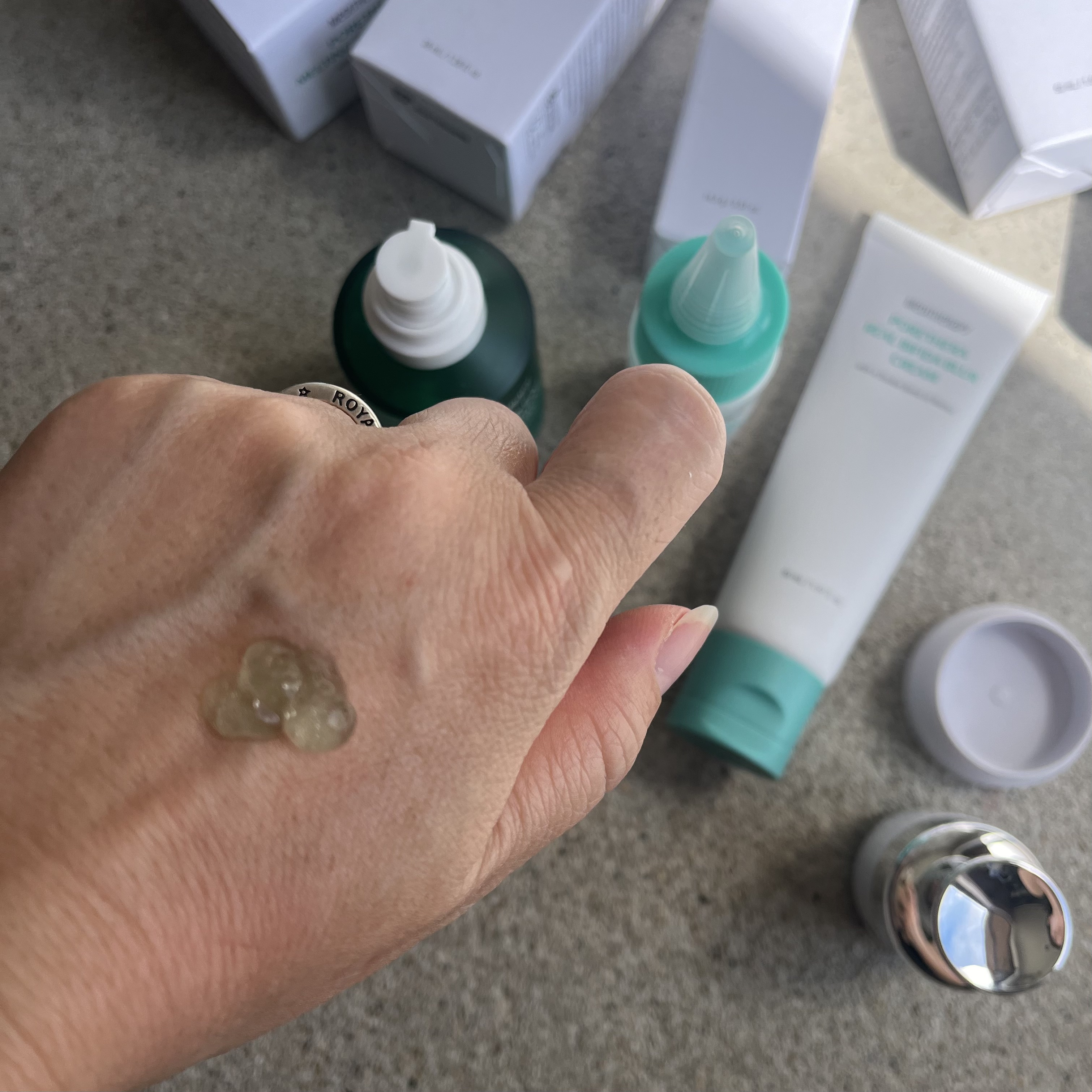 ポアセラミニマイザー美顔器/MEDITHERAPY/美顔器・マッサージを使ったクチコミ（2枚目）