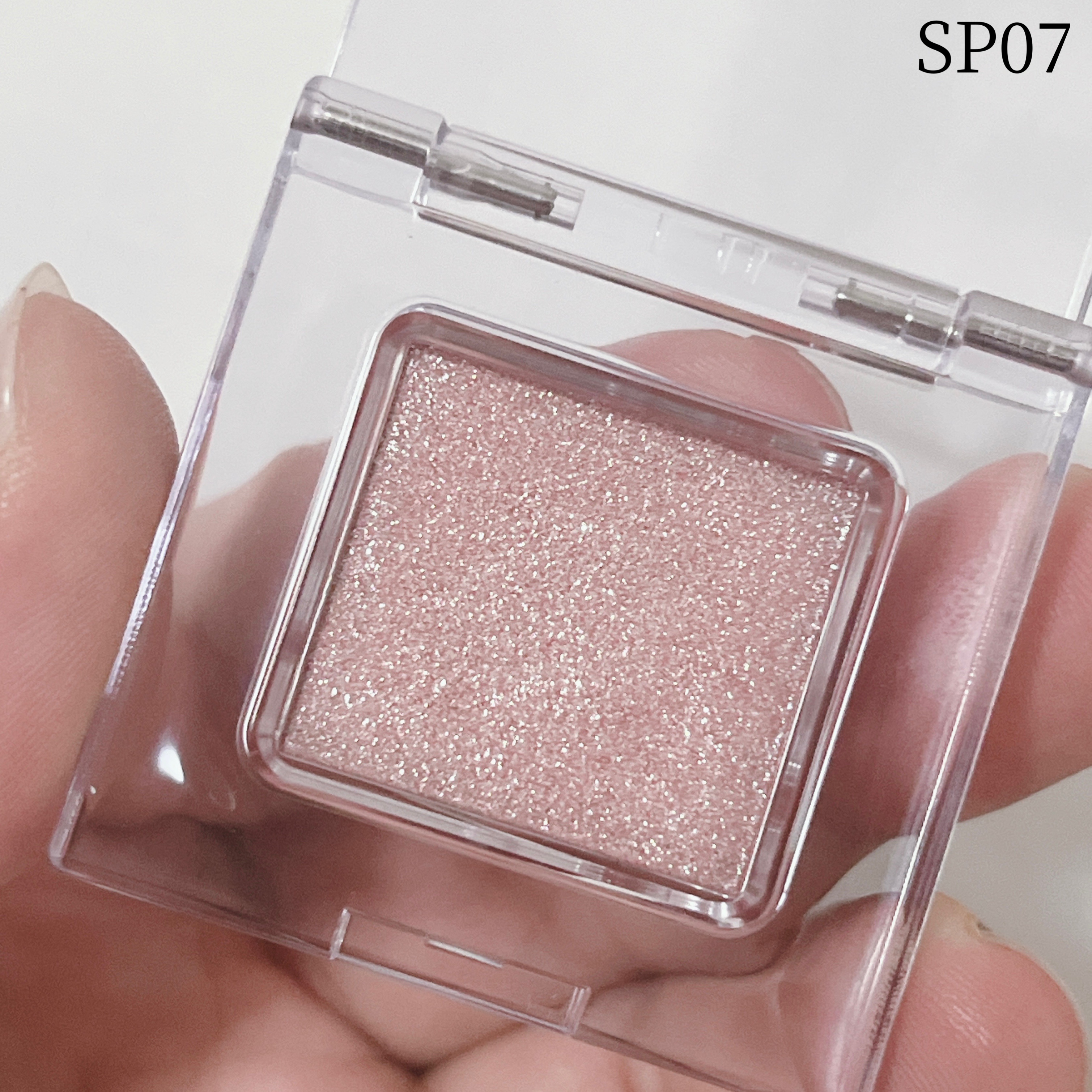 マルチカラーバリエーション スパークル/チャコット・コスメティクス/単色アイシャドウを使ったクチコミ（2枚目）