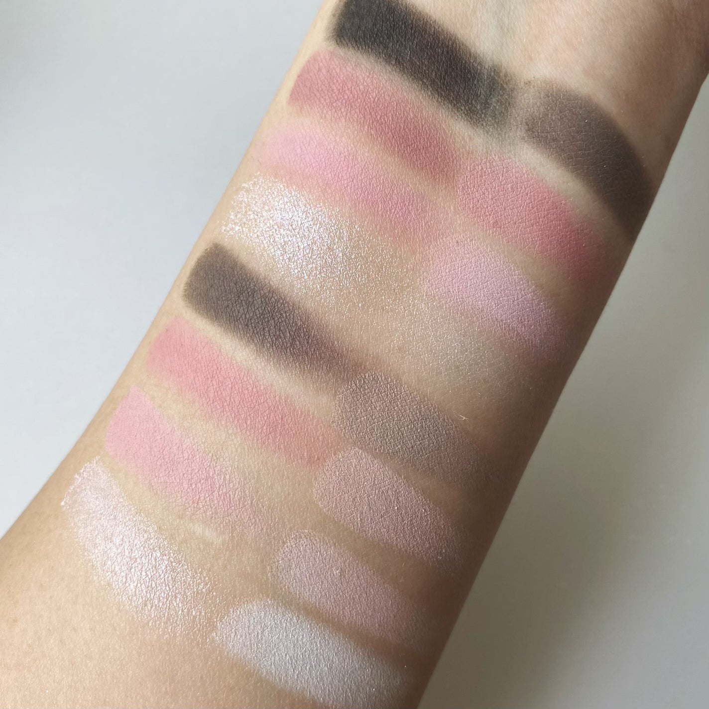 ソフトブラーリングアイパレット/wakemake/アイシャドウパレットを使ったクチコミ(6枚目)