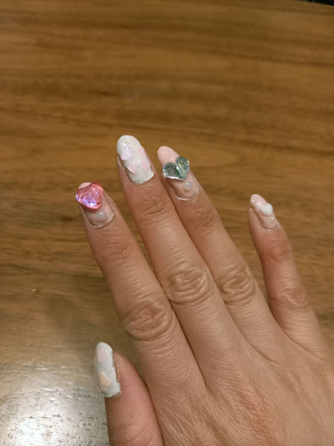 まゆみ on LIPS 「今週のネイルはこんな感じでっす!ハート散りばめたらぶりっぶりの..」(3枚目)