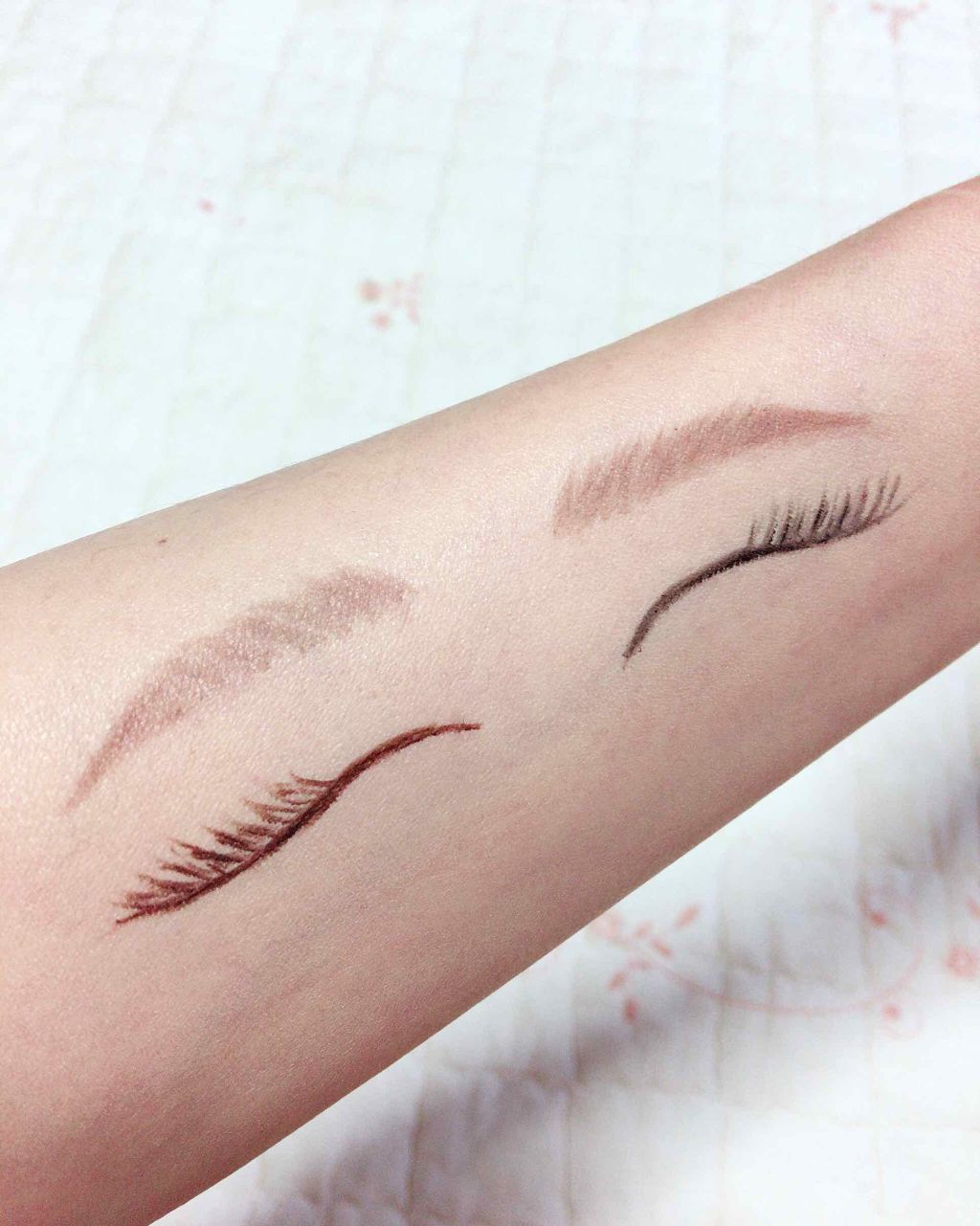 CLIO キルブロウ 0.9mmスリムテックハードペンシルのクチコミ「CLIO(韓国)
✍️Sharp So Simple 
ウォータープルーフペンライナー
#01.....」（3枚目）