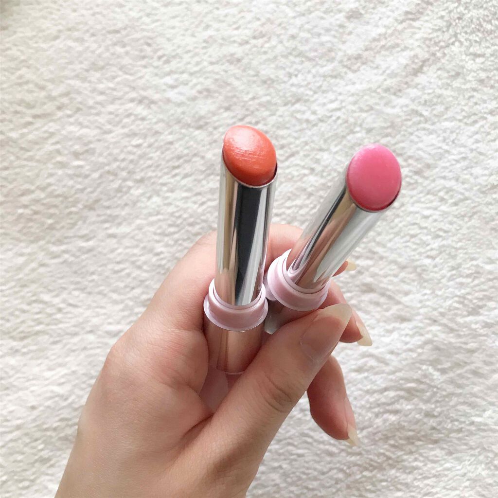 ete on LIPS 「Revlonキスグロウバーム花びらのような色付づきのリップバー..」(2枚目)