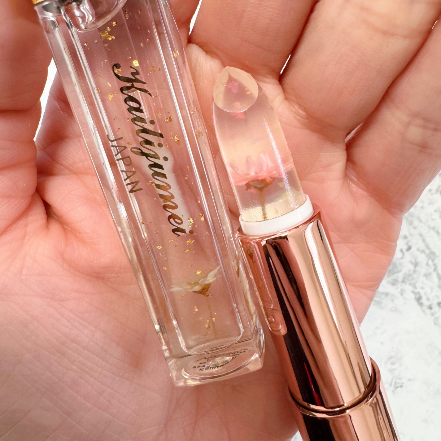 フラワーリップ 日本限定ピンクゴールドモデル/Kailijumei/口紅を使ったクチコミ(4枚目)