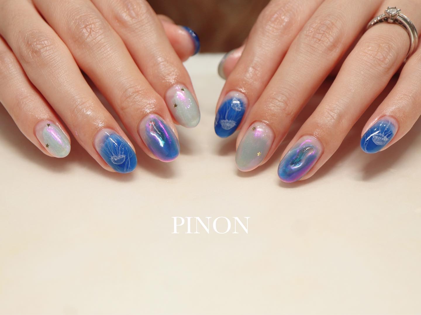 #クラゲネイル,#海ネイル,#マグネットネイル,#くらげネイル,#青ネイルのネイルデザイン