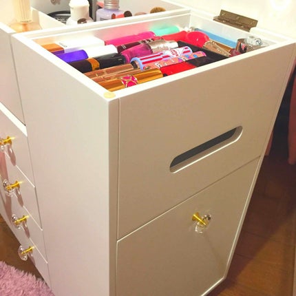 しいな on LIPS 「例のコスメワゴンを購入しました😘去年YouTuberの方が動画..」(4枚目)