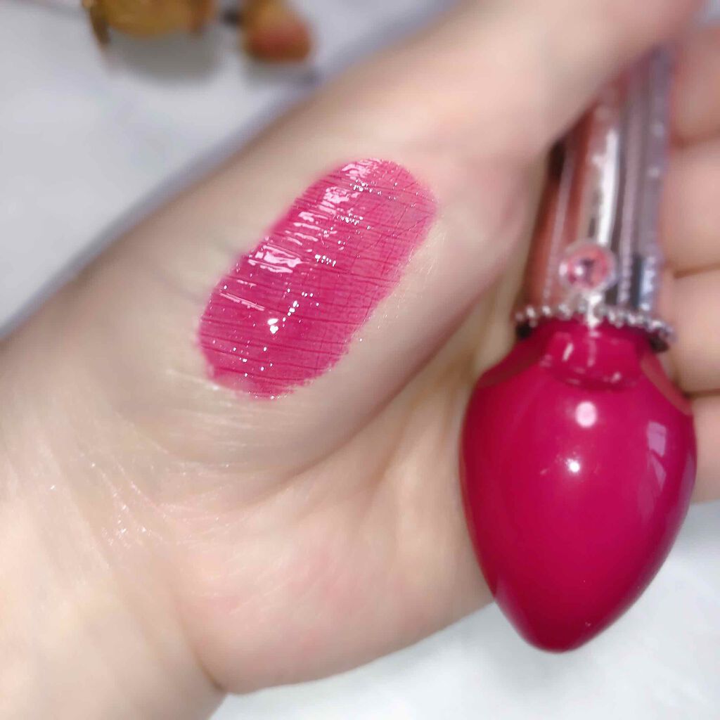 フォーエヴァージューシー オイルルージュ ティント 04 ruby cassis/JILL STUART/リップティントを使ったクチコミ（2枚目）