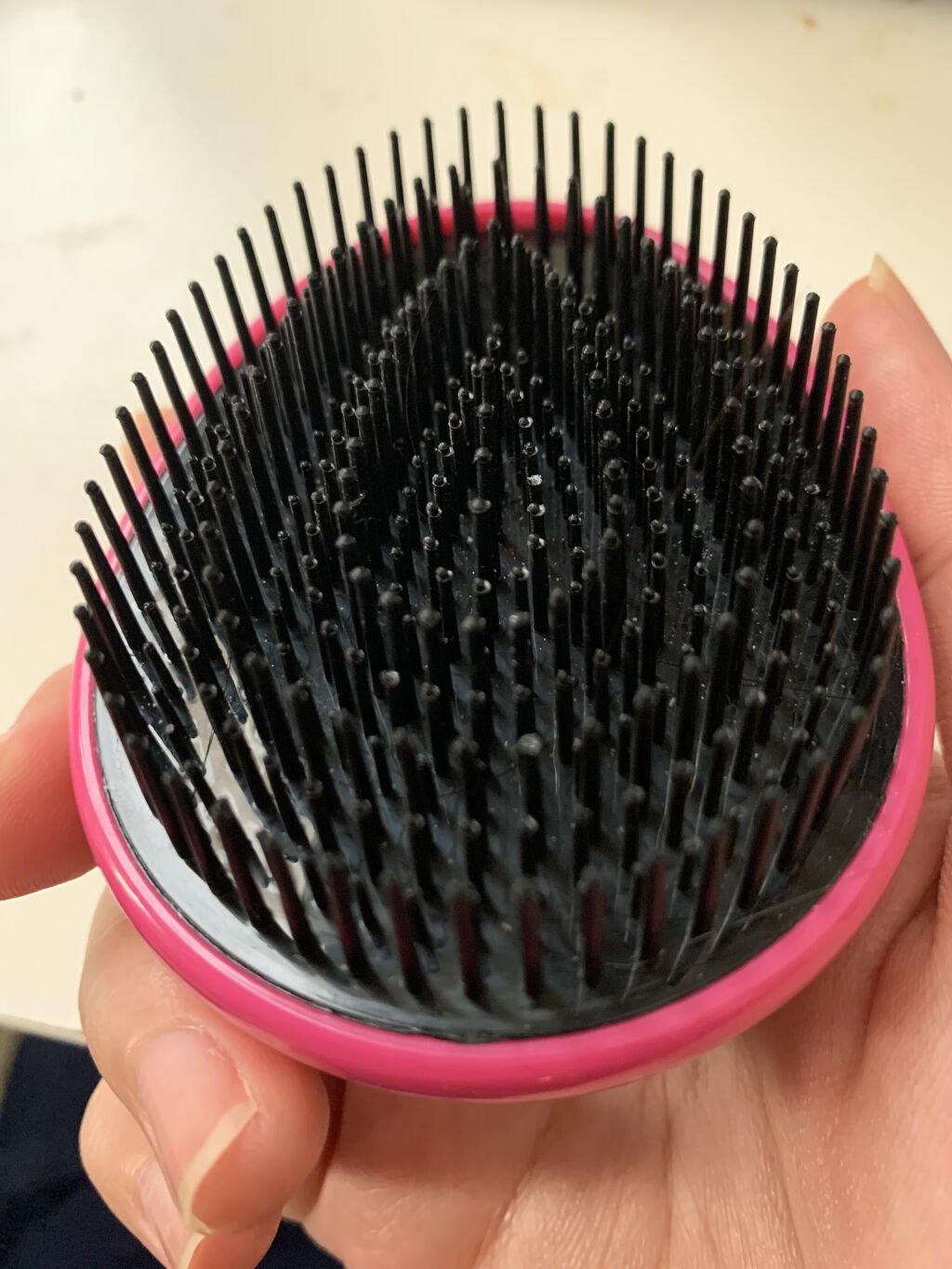 セリア たまご型ヘアブラシ