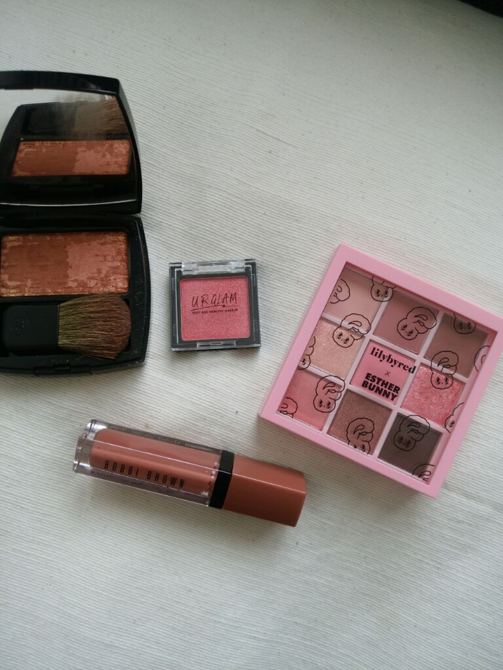 UR GLAM POWDER EYESHADOW/U R GLAM/単色アイシャドウを使ったクチコミ(1枚目)