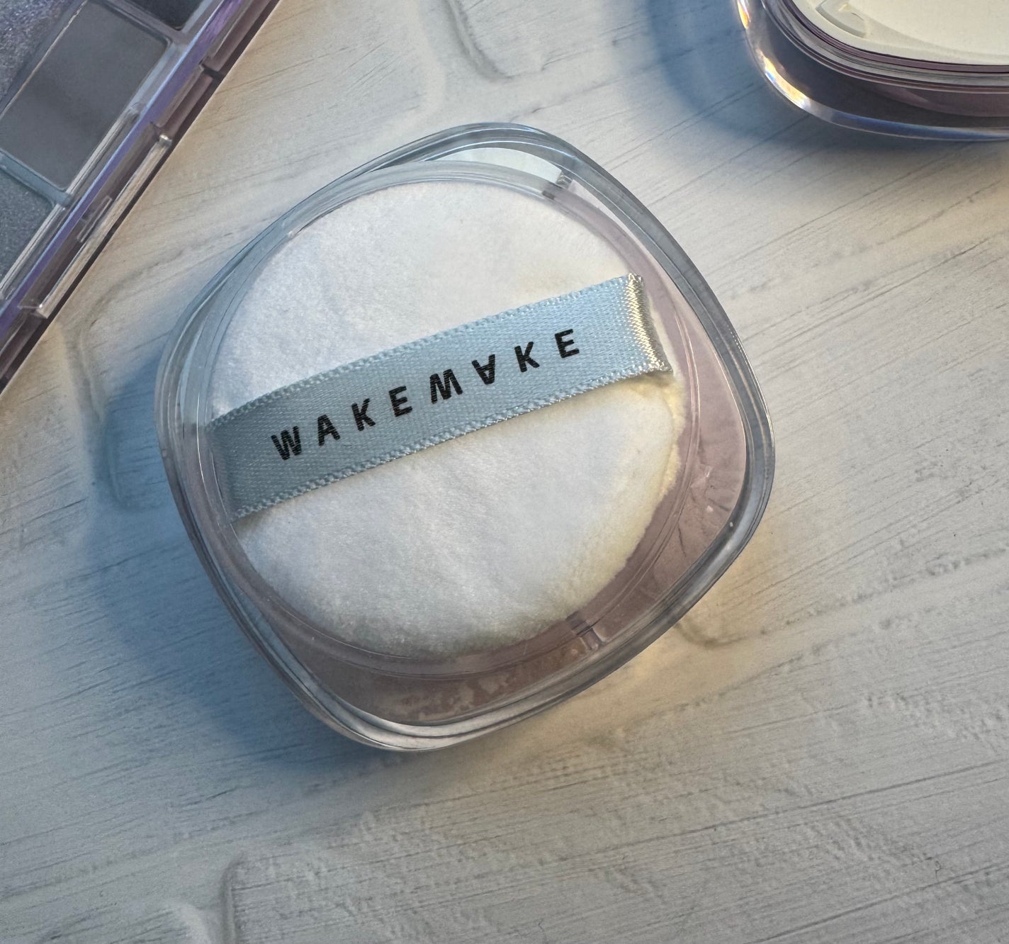 ソフトブラーリングアイパレット/wakemake/アイシャドウパレットを使ったクチコミ(4枚目)