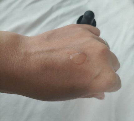 VC ホワイトピールセラム/SKIO/ブースター・導入液を使ったクチコミ(4枚目)