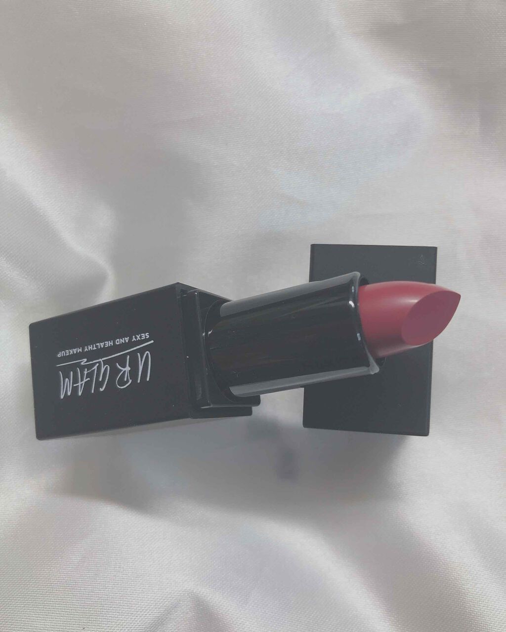 UR GLAM　POWDER EYESHADOW/U R GLAM/単色アイシャドウを使ったクチコミ（2枚目）