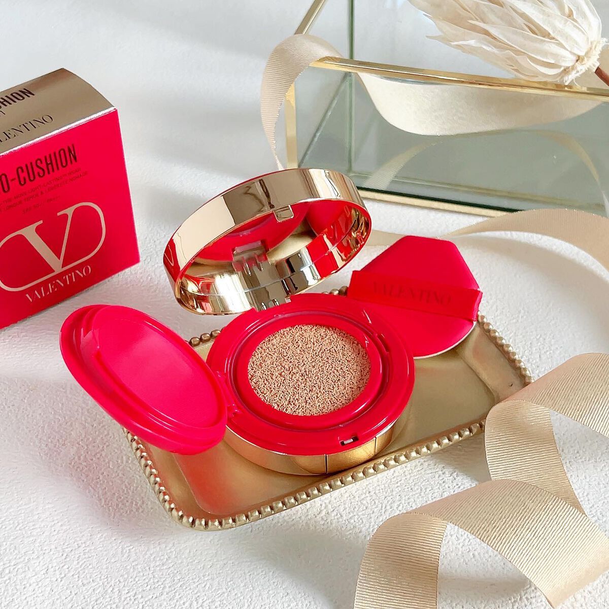 ヴァレンティノ ビューティ GO クッションのクチコミ「・
・
アクセサリー感覚で持ち歩きたくなる
クッションファンデーション

@valentino.....」（2枚目）