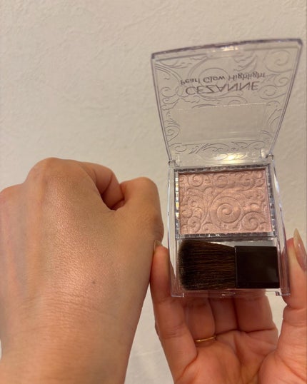 パールグロウハイライト/CEZANNE/パウダーハイライトを使ったクチコミ(4枚目)