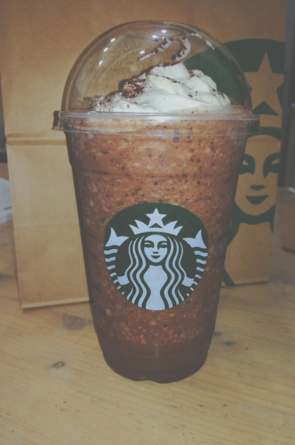 椿 on LIPS 「🤞雑談🤞スタバの中で特に好きな、、、ダークモカチップの写真☕♡..」(1枚目)