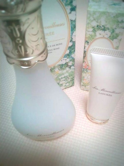 ローズ エッセンス デイクリーム/レ・メルヴェイユーズ ラデュレ/フェイスクリームを使ったクチコミ(2枚目)