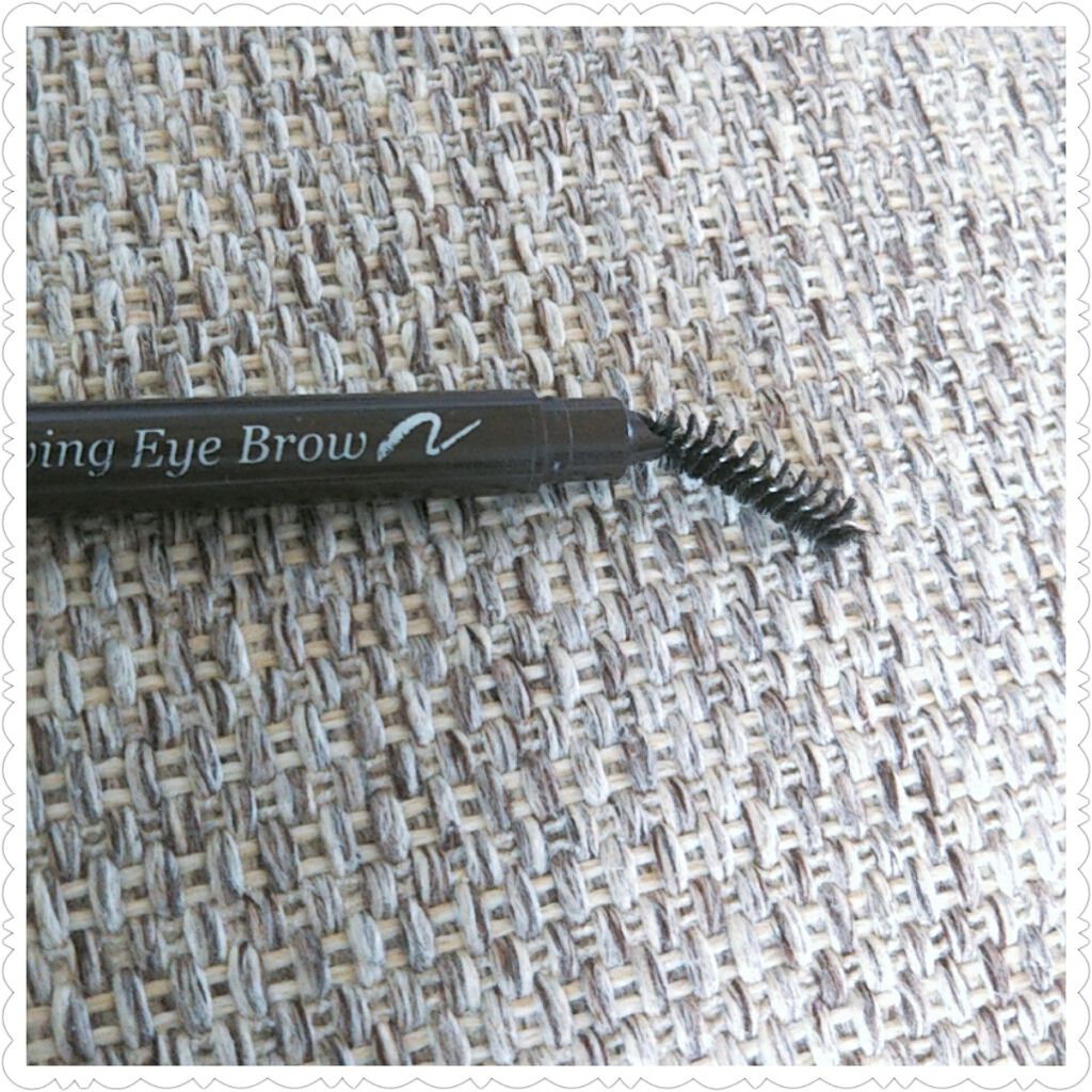 ドローイング アイブロウ ペンシル/ETUDE/アイブロウペンシルを使ったクチコミ（2枚目）