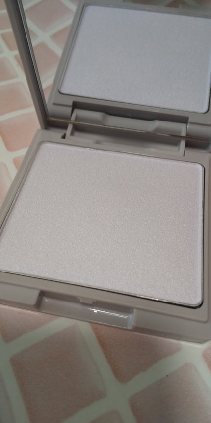 アルビオン スタジオ  オパルセント オーラ/ALBION/プレストパウダーを使ったクチコミ(2枚目)