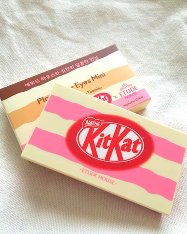 #playcoloreyesmini
#プレイカラーアイズミニ
#KitKat
#キットカット
#KitKatStrawberryThiramisu
#ストロベリーティラミス
#ETUDEHOUSE
#