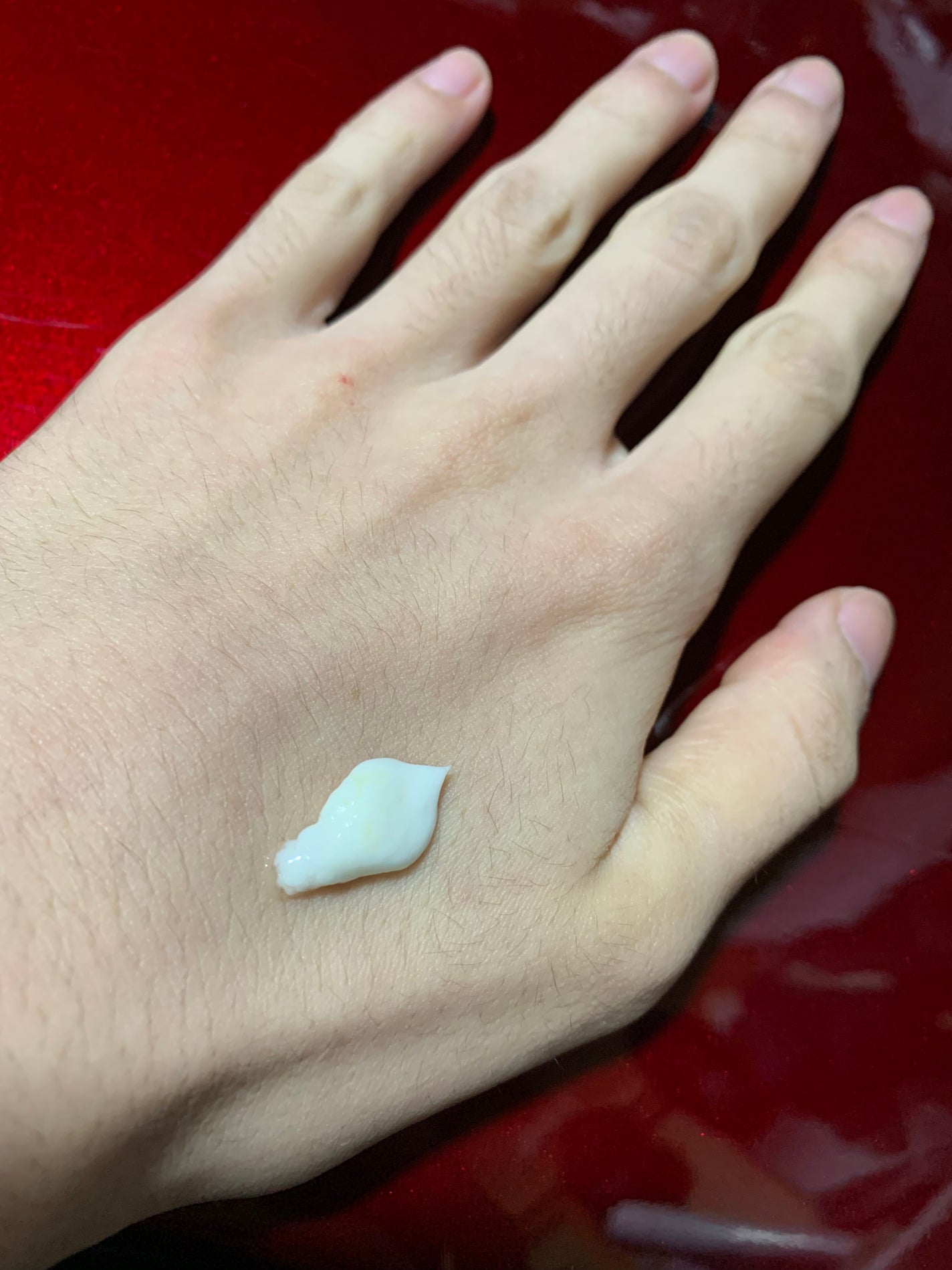 グーテナハト ハンドクリーム ホップ&バレリアンの香り/クナイプ/ハンドクリームを使ったクチコミ(3枚目)