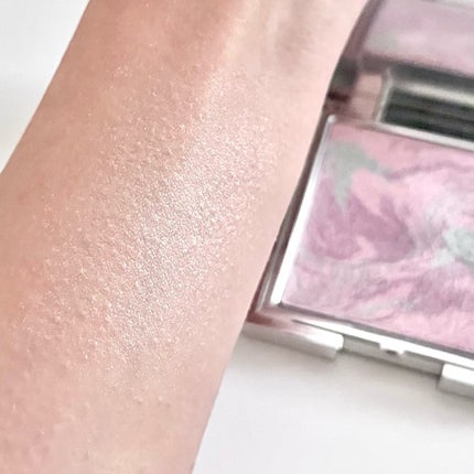 スキンルミナスハイライター/DEAR DAHLIA/パウダーハイライトを使ったクチコミ(4枚目)