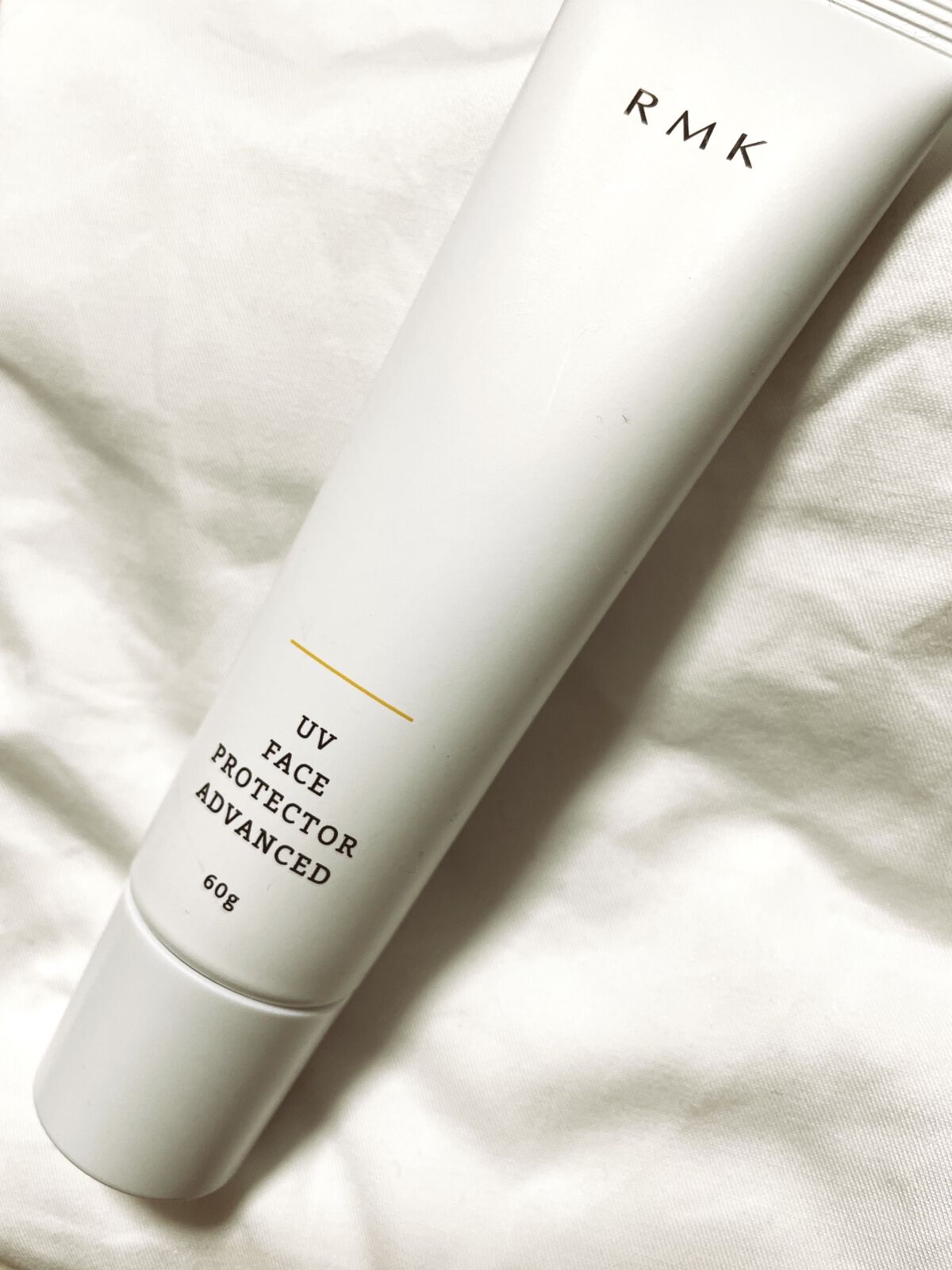 【使った商品】
RMK　UVフェイスプロテクター アドバンスド

【商品の特徴】
RMKのUVフェイスプロテクター アドバンスドです。
RMKの日焼け止めは使ったことがなかったのですが、たまたまカウンターに寄った時にオススメしていただき、S