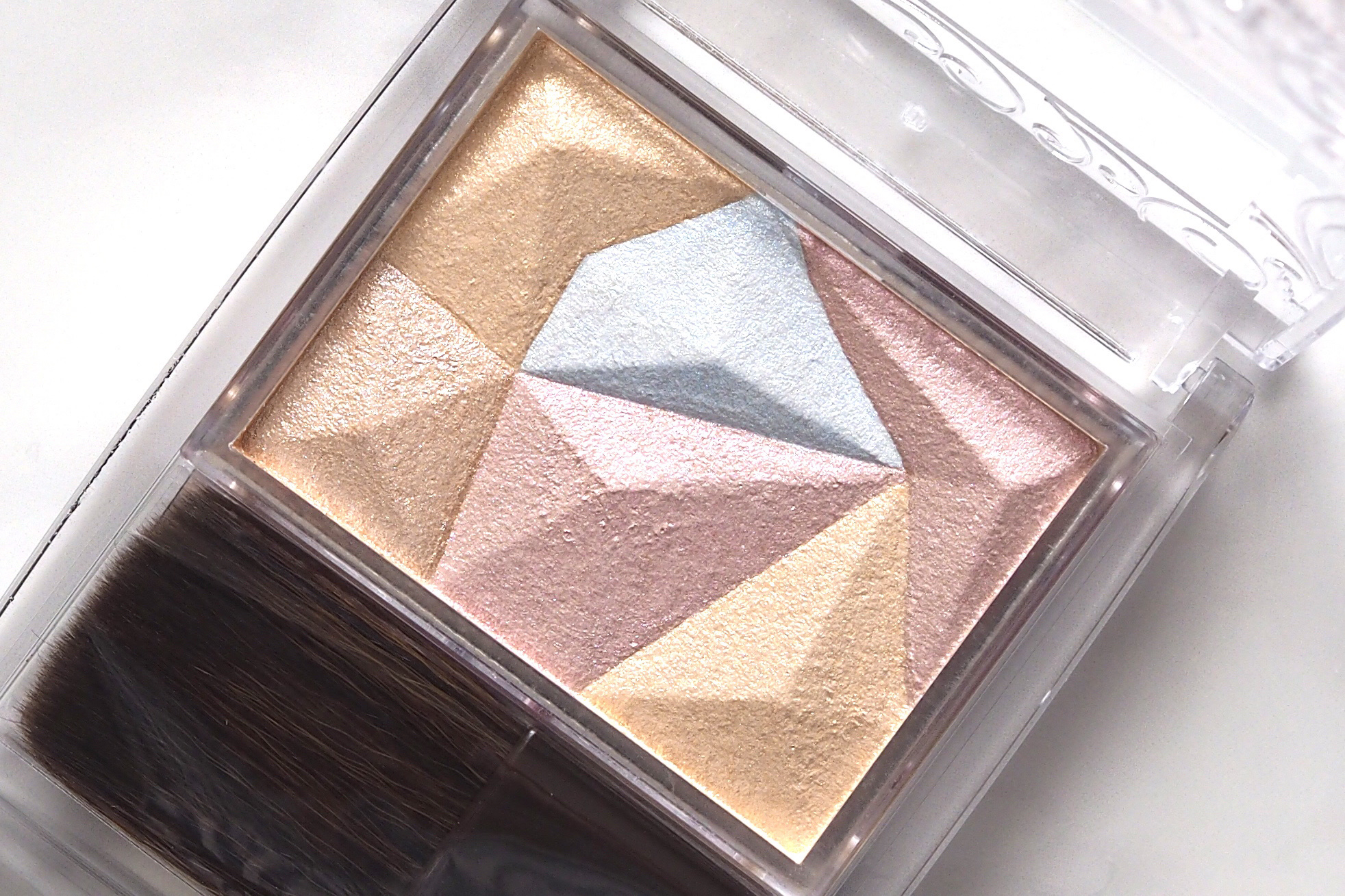 パールグロウハイライト/CEZANNE/ハイライト・シェーディングを使ったクチコミ（3枚目）