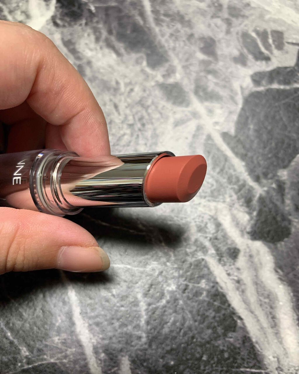 ラスティンググロスリップ/CEZANNE/口紅を使ったクチコミ(4枚目)