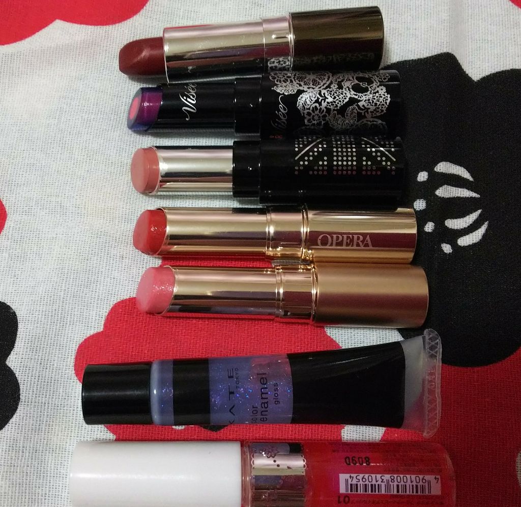 もにか on LIPS 「初投稿がポーチ事情。みんなのポーチの中身覗くの楽しいよね。✨ポ..」(2枚目)