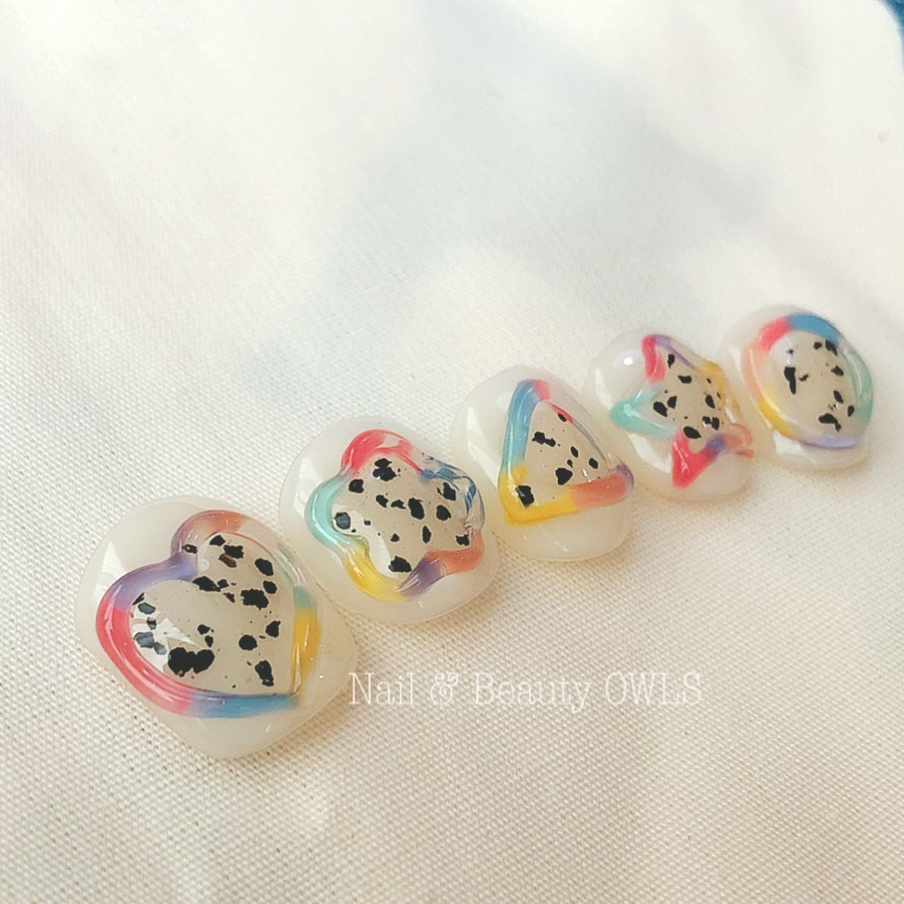 ぴよこれいと あうるす on LIPS 「🧡🌼🔺⭐️🟣フリーハンドみたいなイビツが可愛い。いや、フリーハ..」(3枚目)