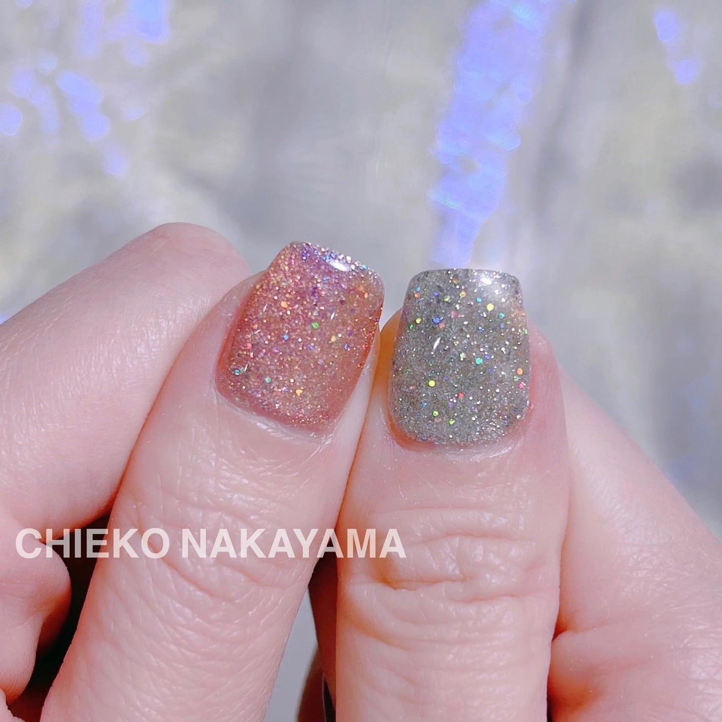 なかやまちえこ on LIPS 「グリッターみたいなマグネットみたいな⠀かわいすぎるマイネイル💅..」(3枚目)