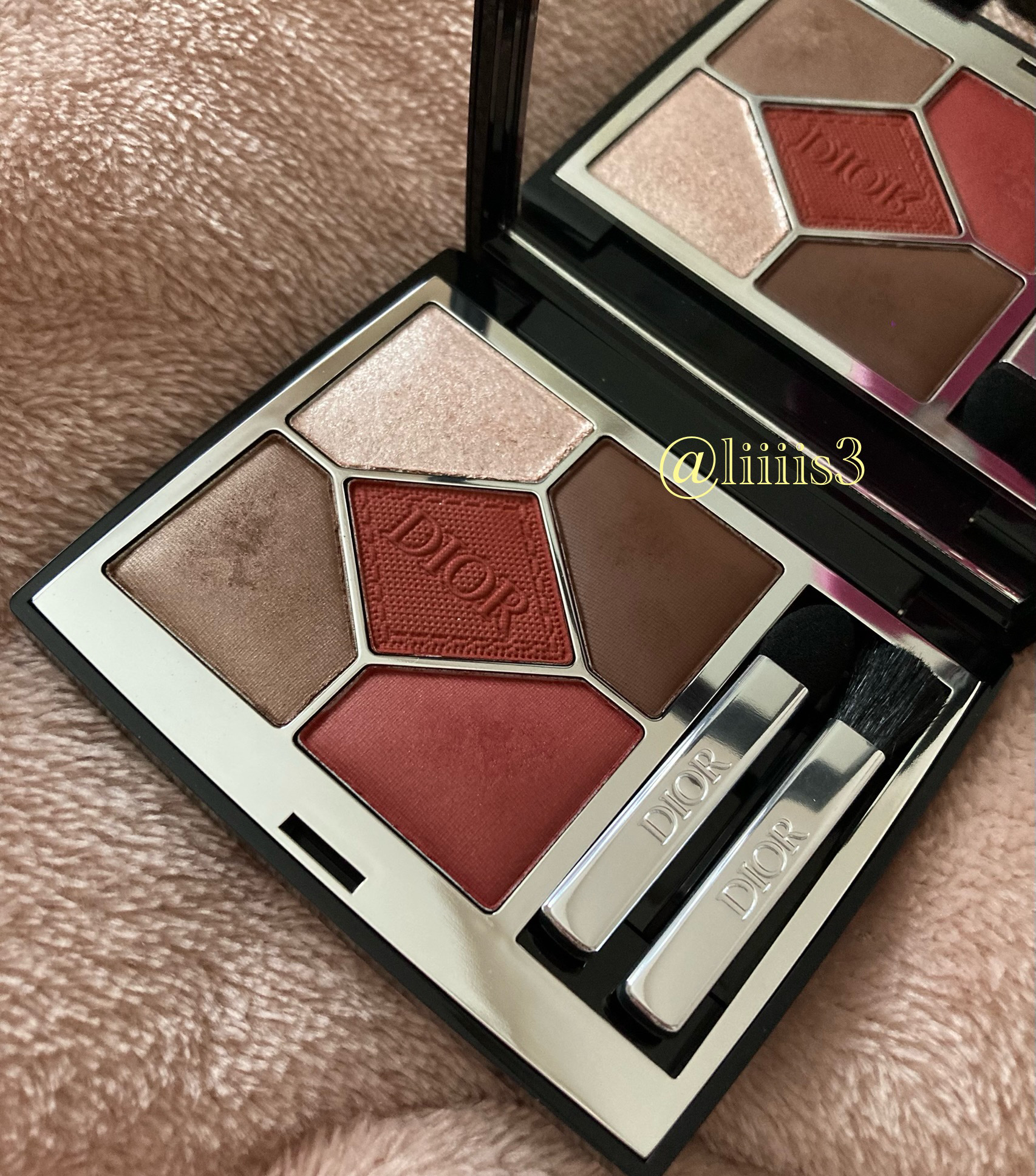 ディオールショウ サンク クルール 673 レッド タータン/Dior/アイシャドウを使ったクチコミ（1枚目）